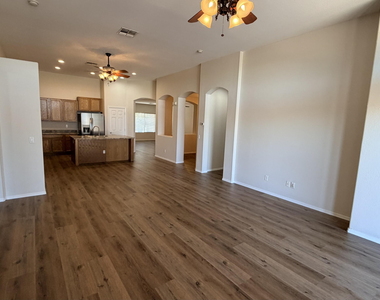 22156 N Sunset Drive - Photo Thumbnail 5