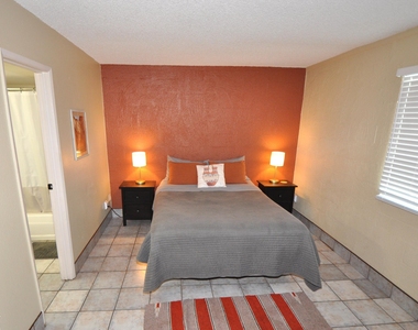 3313 N 68th Street - Photo Thumbnail 6