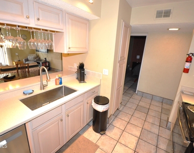 3313 N 68th Street - Photo Thumbnail 4