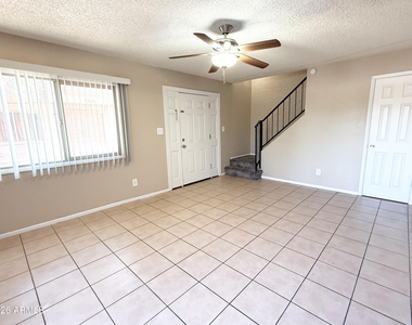 5244 W Lynwood Street - Photo Thumbnail 5