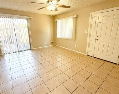 5244 W Lynwood Street - Photo Thumbnail 7