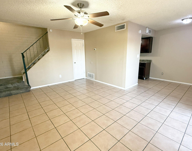 5244 W Lynwood Street - Photo Thumbnail 6