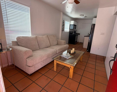 712 W Taylor Street - Photo Thumbnail 1