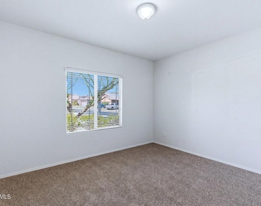 10733 W Lariat Lane - Photo Thumbnail 19