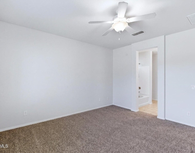 10733 W Lariat Lane - Photo Thumbnail 18