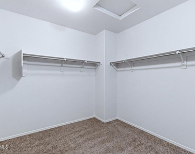 10733 W Lariat Lane - Photo Thumbnail 16