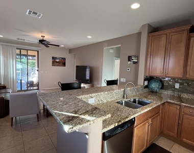 26197 W Vista N Drive - Photo Thumbnail 5