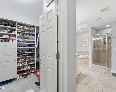 5350 E Deer Valley Drive - Photo Thumbnail 20