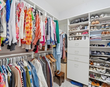 5350 E Deer Valley Drive - Photo Thumbnail 21