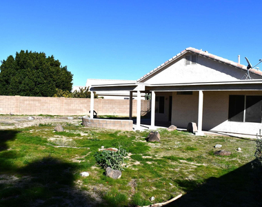 10316 N 94th Lane - Photo Thumbnail 9