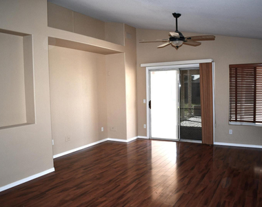 10316 N 94th Lane - Photo Thumbnail 2