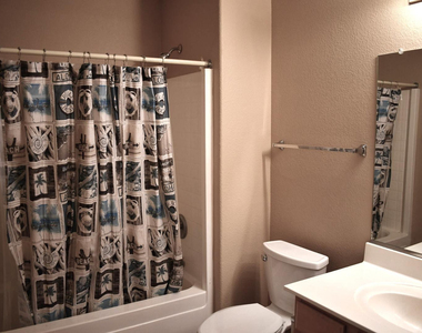 10316 N 94th Lane - Photo Thumbnail 7