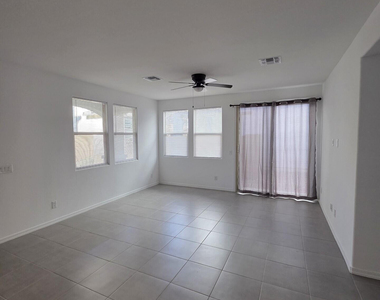 25233 N 141st Avenue - Photo Thumbnail 5
