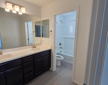 25233 N 141st Avenue - Photo Thumbnail 14