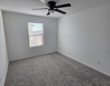 25233 N 141st Avenue - Photo Thumbnail 16