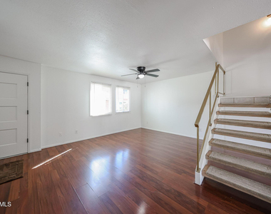 4028 N Granite Reef Road - Photo Thumbnail 6