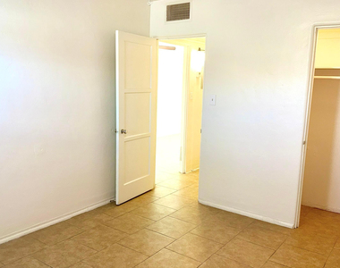 1509 N 15th Avenue - Photo Thumbnail 10