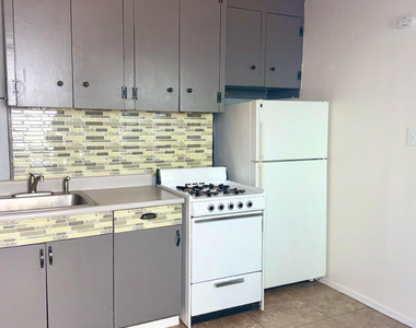 1505 N 15th Avenue - Photo Thumbnail 5