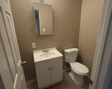 1505 N 15th Avenue - Photo Thumbnail 12