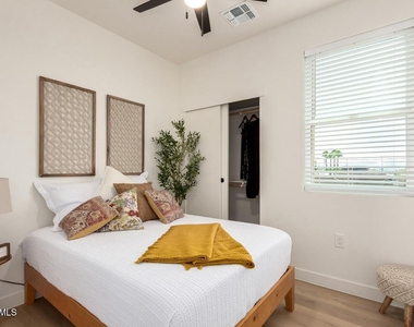 1508 W Sherman Street - Photo Thumbnail 8