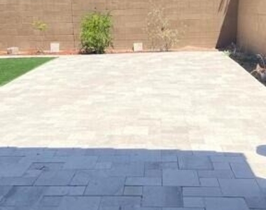 9512 W Fallen Leaf Lane - Photo Thumbnail 16