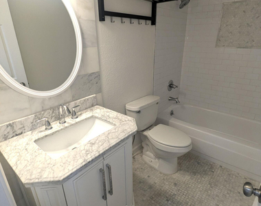 7910 E Camelback Road - Photo Thumbnail 13