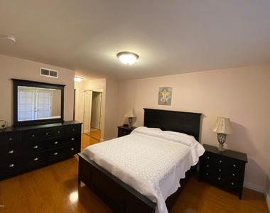 6900 E Gold Dust Avenue - Photo Thumbnail 6