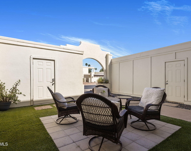 8633 E Monterosa Avenue - Photo Thumbnail 24