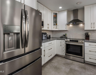 8633 E Monterosa Avenue - Photo Thumbnail 14
