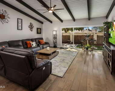8633 E Monterosa Avenue - Photo Thumbnail 20