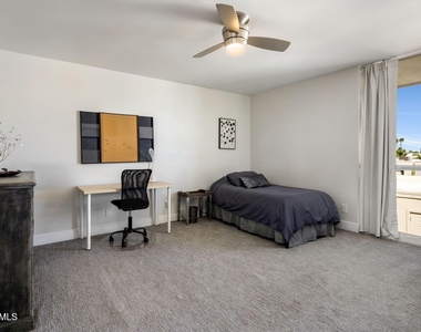 8633 E Monterosa Avenue - Photo Thumbnail 15