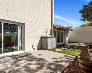 8633 E Monterosa Avenue - Photo Thumbnail 26