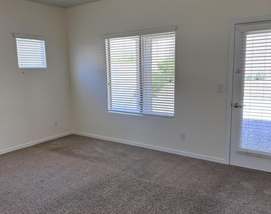 27523 N 17th Lane - Photo Thumbnail 10