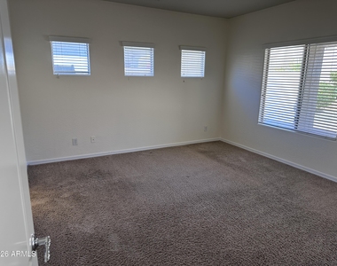 27523 N 17th Lane - Photo Thumbnail 9