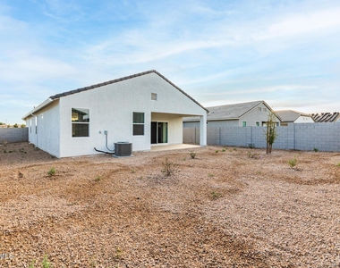 1810 W Pinkley Avenue - Photo Thumbnail 35