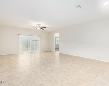 1810 W Pinkley Avenue - Photo Thumbnail 5