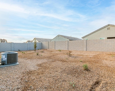 1810 W Pinkley Avenue - Photo Thumbnail 36