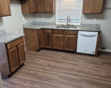 609 Briarcliff Road - Photo Thumbnail 2