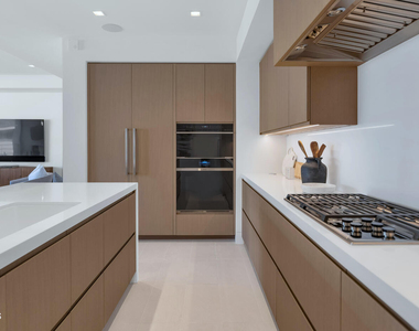 6587 N Palmeraie Boulevard - Photo Thumbnail 6
