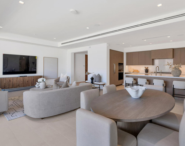 6587 N Palmeraie Boulevard - Photo Thumbnail 3