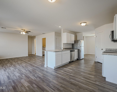 110 E Impala Place - Photo Thumbnail 12