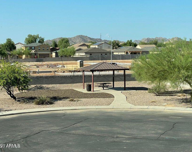 110 E Impala Place - Photo Thumbnail 25