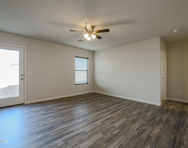 110 E Impala Place - Photo Thumbnail 13