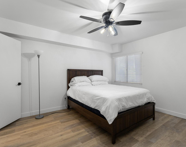 302 E Monte Vista Road - Photo Thumbnail 7