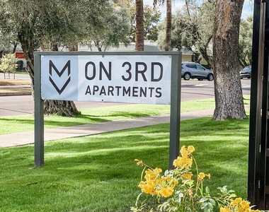 302 E Monte Vista Road - Photo Thumbnail 9