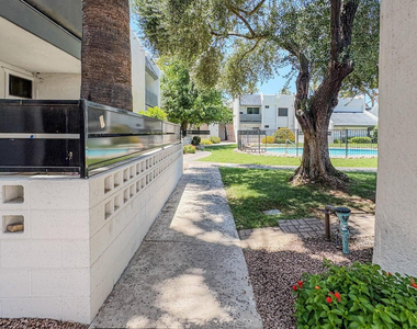 302 E Monte Vista Road - Photo Thumbnail 17