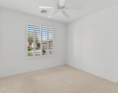 42181 W Basie Lane - Photo Thumbnail 4
