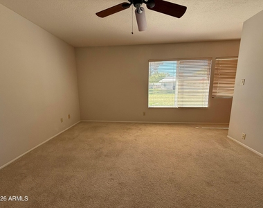 4849 E Lake Point Circle - Photo Thumbnail 10