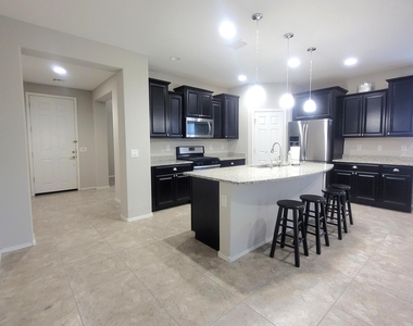 25925 W Tonto Lane - Photo Thumbnail 3