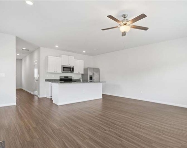 157 Village Green Drive - Photo Thumbnail 11